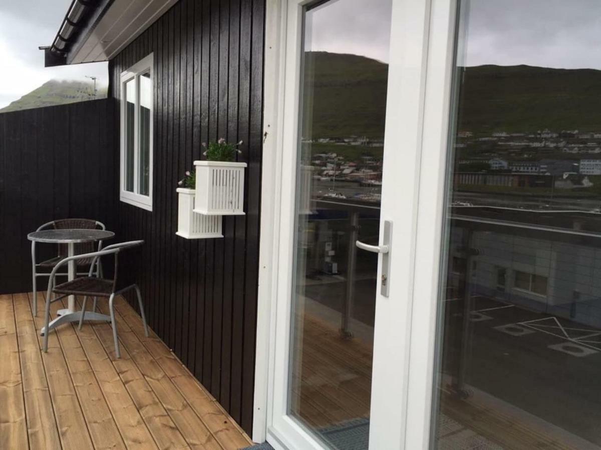 Private Spacious Home In City Center Klaksvík Extérieur photo